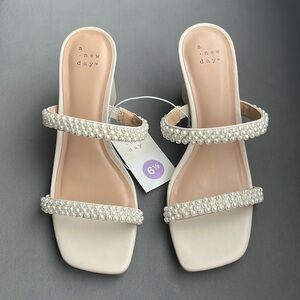 A new day Audra pearl mule heels size 6.5